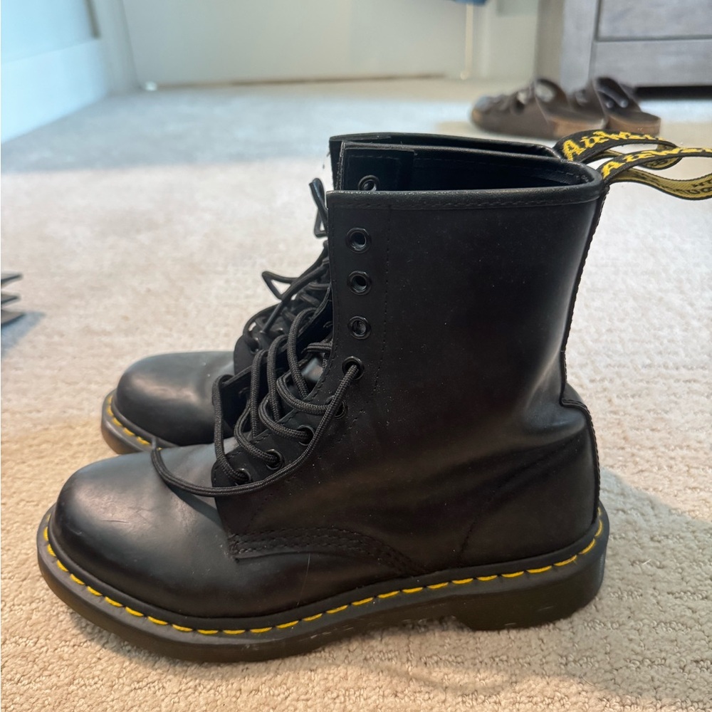 Dr. Martens Black Lace-Up Boots 1460 style